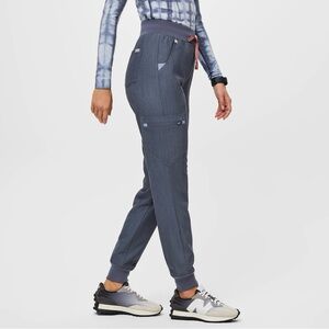 FIGS Zamora Joggers Scrubs Pants (Heather Denim) in Small/Petite